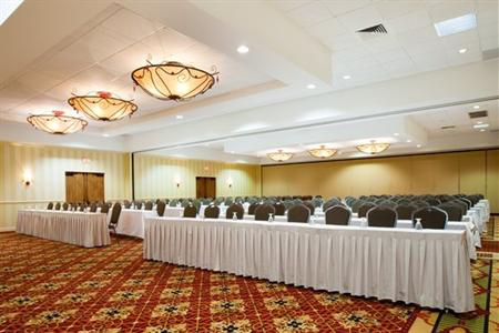 фото отеля Holiday Inn Lafayette US 167