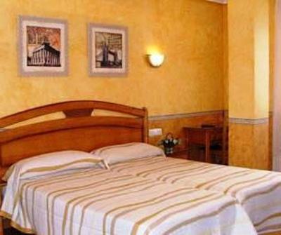 фото отеля Apartahotel Infanta Mercedes