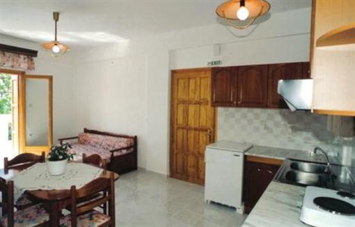 фото отеля Okeanis Apartments