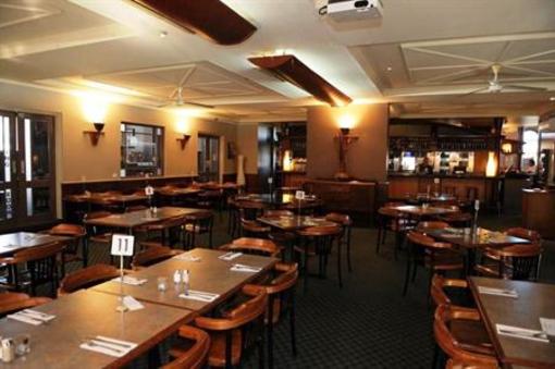 фото отеля The Caledonian Hotel Echuca