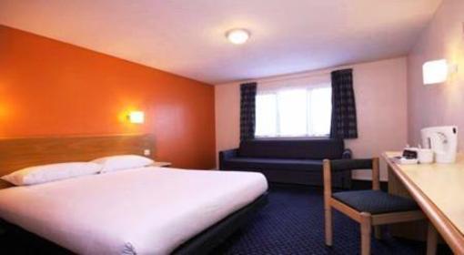 фото отеля Travelodge Hotel Emsworth