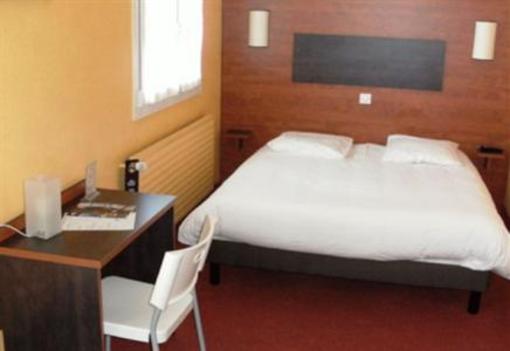 фото отеля Hotel du Cheval Blanc Machecoul