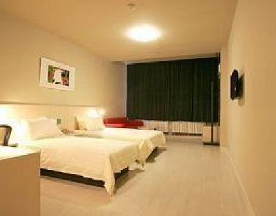 фото отеля Jinjiang Inn Shenzhen Qianhai Road