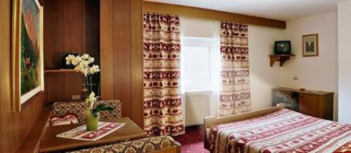 фото отеля Hotel Italia Canazei