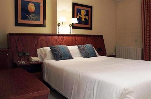 фото отеля Hotel Suis Sant Celoni