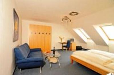 фото отеля Hotel Am Hachinger Bach Neubiberg