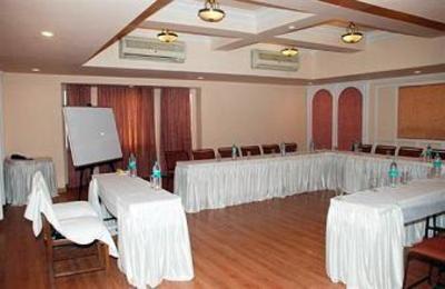 фото отеля Hotel Yuvraj Palace