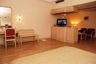 фото отеля Hotel Yuvraj Palace