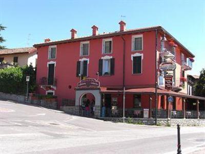 фото отеля Azzano Holidays B&B Mezzegra
