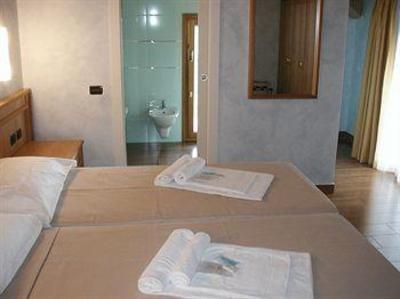 фото отеля Azzano Holidays B&B Mezzegra