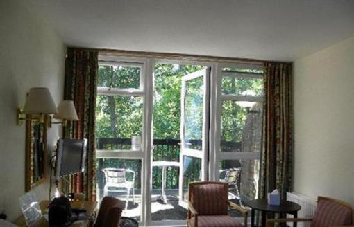 фото отеля The Bear Hotel Hungerford