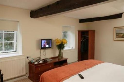 фото отеля The Bear Hotel Hungerford