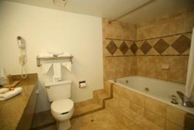 фото отеля Dunes Inn & Suites