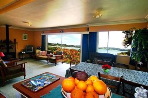фото отеля Purangi Gardens Accommodation
