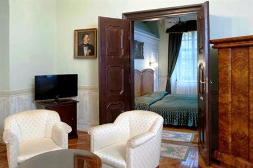 фото отеля Teleki-Degenfeld Kastelyszallo