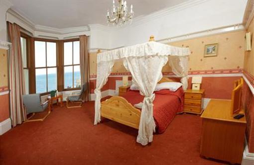 фото отеля Delmont Hotel
