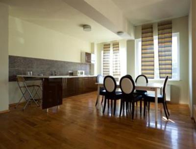 фото отеля Living In Aparthotel Oradea