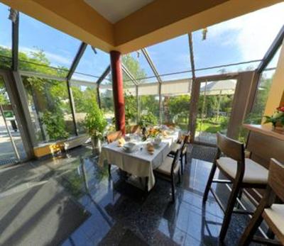 фото отеля Hotel Azyl Katy Wroclawskie