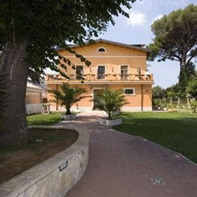 фото отеля Hotel Villa Plauzi