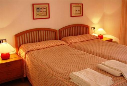 фото отеля Apartamentos Dominique