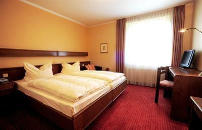 фото отеля Hotel Pontivy
