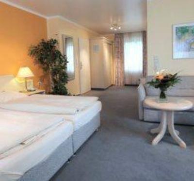 фото отеля Hotel Pontivy
