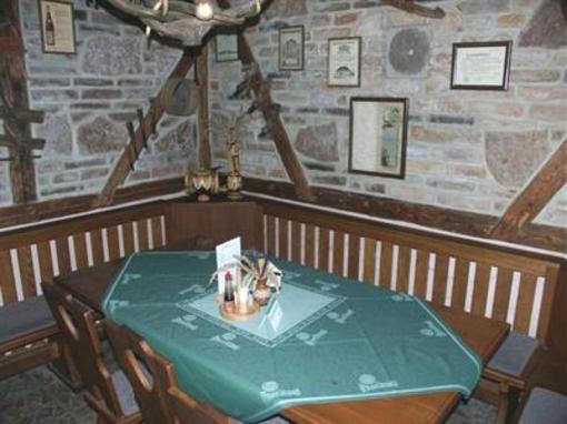 фото отеля Restaurant a Penzion Pod Draci Skalou