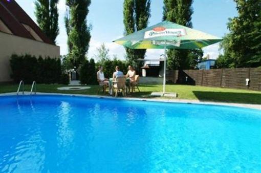 фото отеля Benica Hotel Benesov