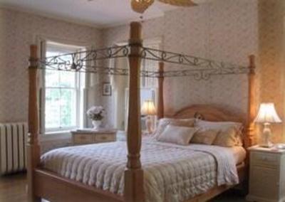 фото отеля Lovelace Manor Bed and Breakfast