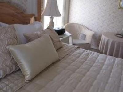 фото отеля Lovelace Manor Bed and Breakfast
