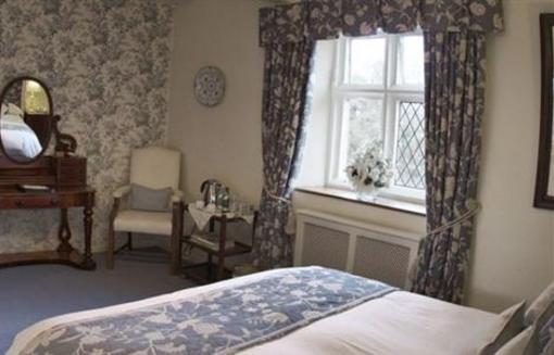фото отеля The Brownlow Arms Hotel Hough on the Hill