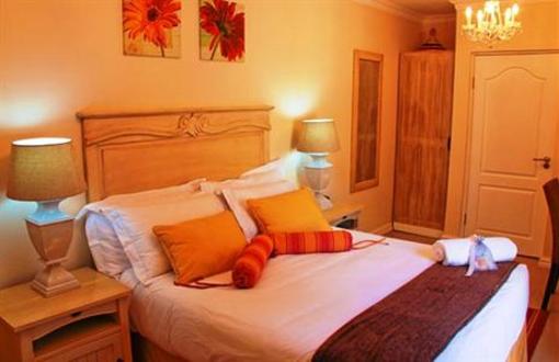 фото отеля 305 on Ipahla Bed & Breakfast Amanzimtoti