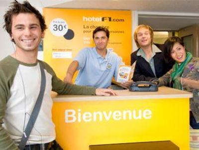 фото отеля Formule 1 Clermont Ferrand Issoire Hotel Coudes