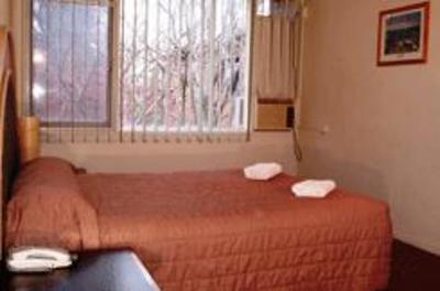 фото отеля Ryde Hotel & Serviced Apartments