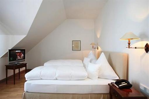 фото отеля Hotel Restaurant Zur Krone Herxheim