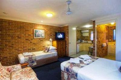 фото отеля Marcoola Motel