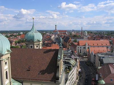 фото отеля InterCity Hotel Augsburg