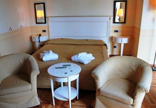 фото отеля Hotel Villa Policreti