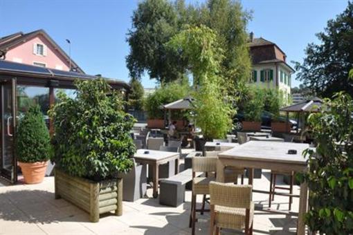 фото отеля Hotel Galions Et Pub Cheseaux-sur-Lausanne