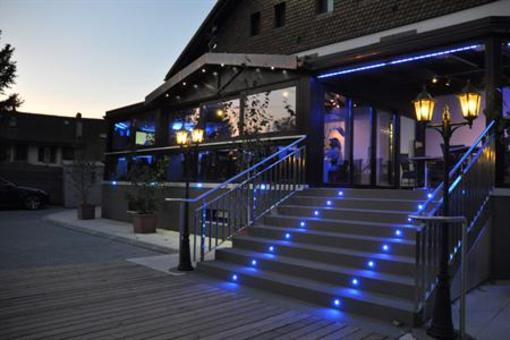 фото отеля Hotel Galions Et Pub Cheseaux-sur-Lausanne
