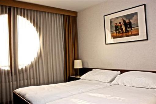 фото отеля Hotel Galions Et Pub Cheseaux-sur-Lausanne