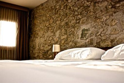 фото отеля Hotel Galions Et Pub Cheseaux-sur-Lausanne