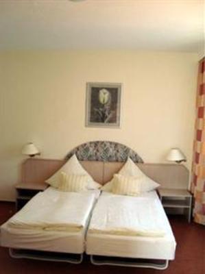 фото отеля Hotel Zur Tanne
