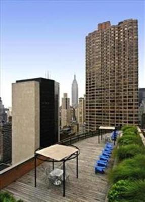 фото отеля Churchill Apartments at 300 East 39th New York City