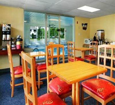 фото отеля The Thunderbird Motel West Yarmouth