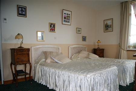 фото отеля Hotel De La Loire Saint-Satur
