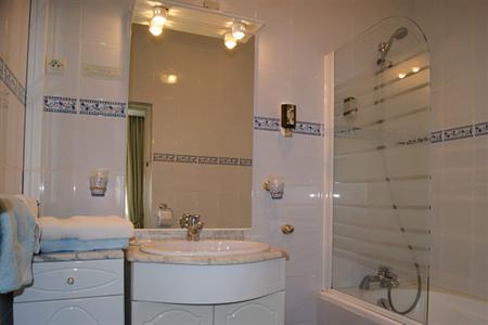 фото отеля Hotel De La Loire Saint-Satur
