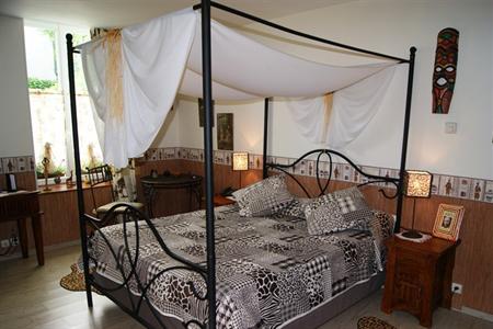 фото отеля Hotel De La Loire Saint-Satur