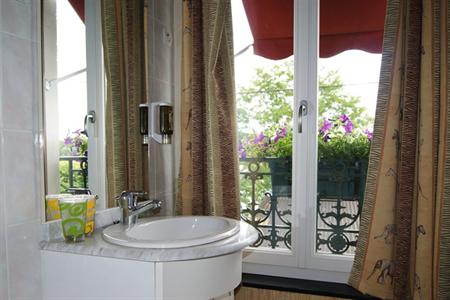фото отеля Hotel De La Loire Saint-Satur