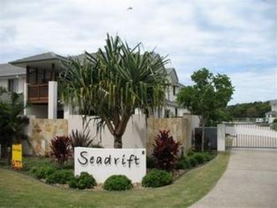 фото отеля Seadrift Apartments Byron Bay